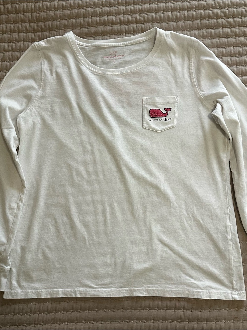 Vineyard Vines White Long-Sleeve Pocket Tee with Pink Whale Logo